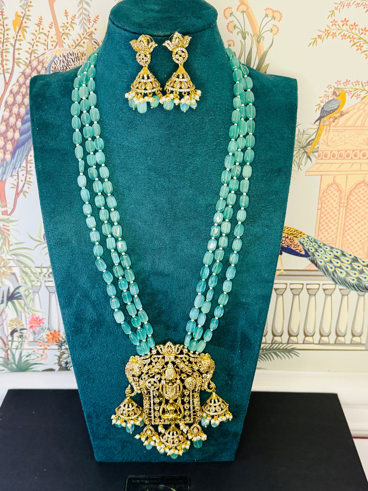 Aa009 Big Victorian necklace mint green