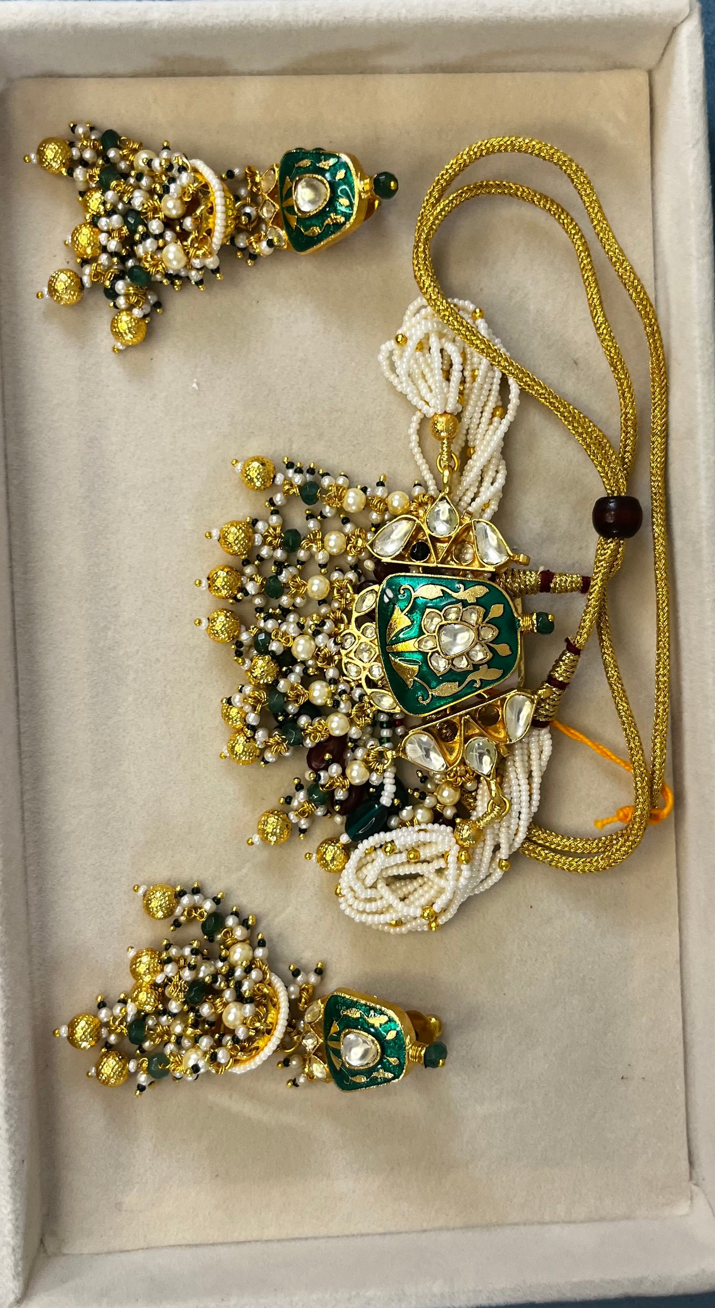 Kundan Meena choker jhumkas
