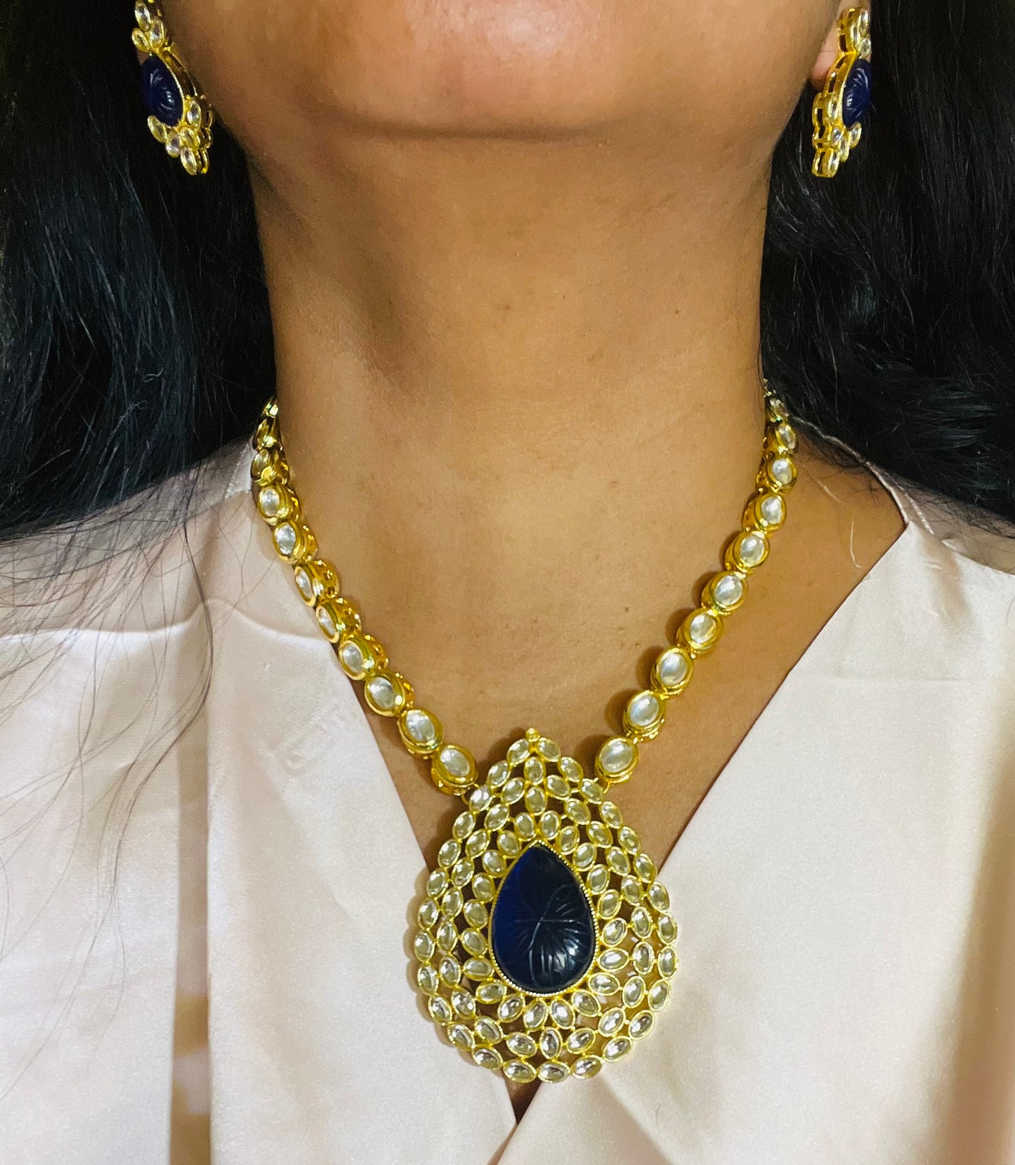 Navy carved stone pendant kundan haar
