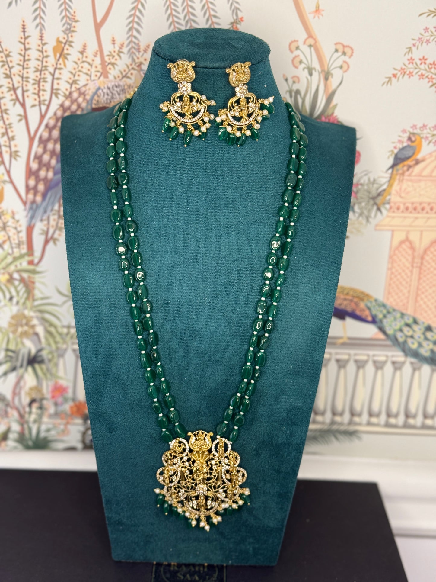 Aa025 Victorian big pendant Long necklace