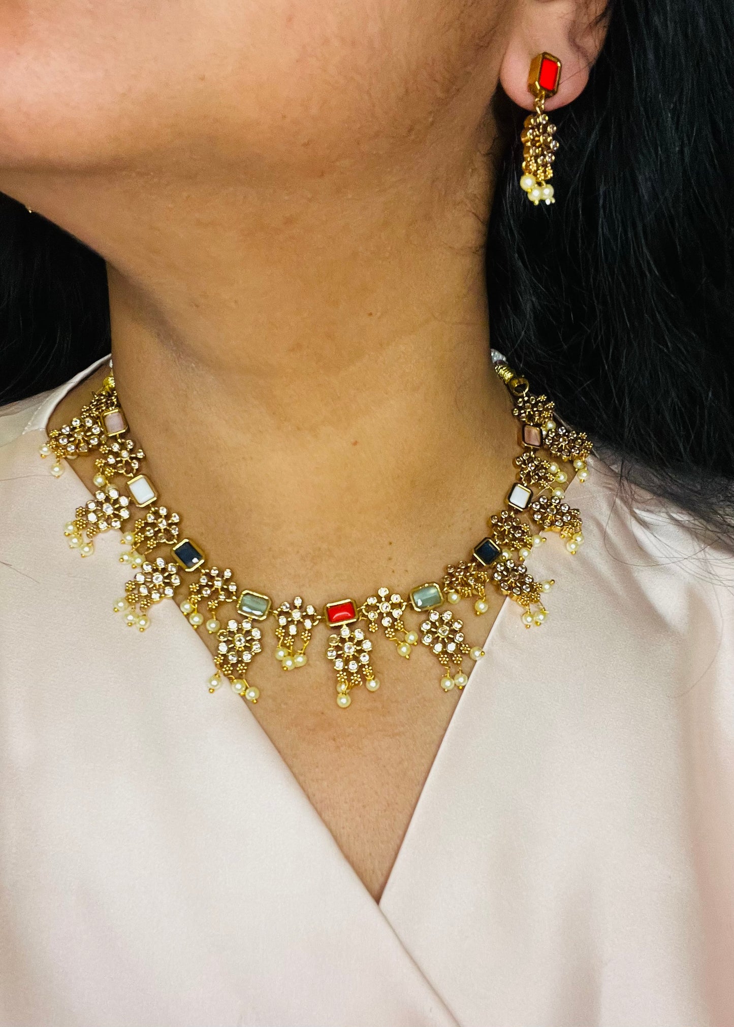Aabha Navratna premium small necklace set