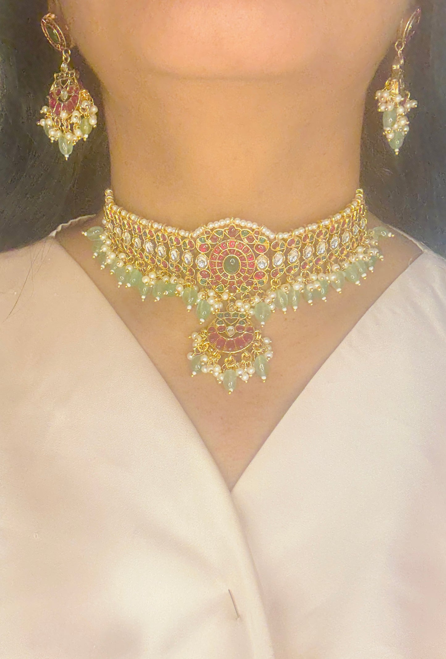 Radha- Classic choker look
