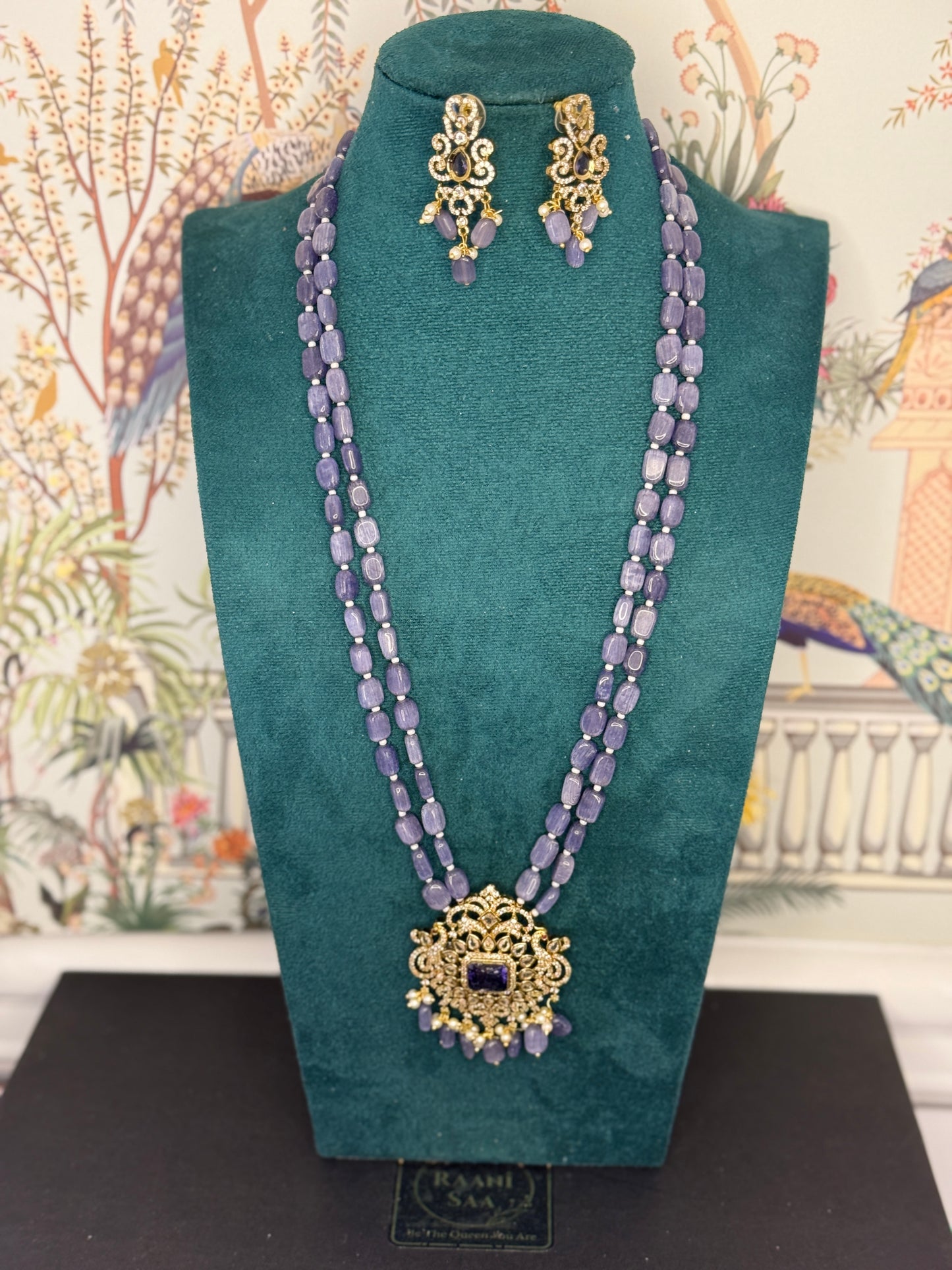 Aa027 Victorian Medium pendant purple beads long necklace