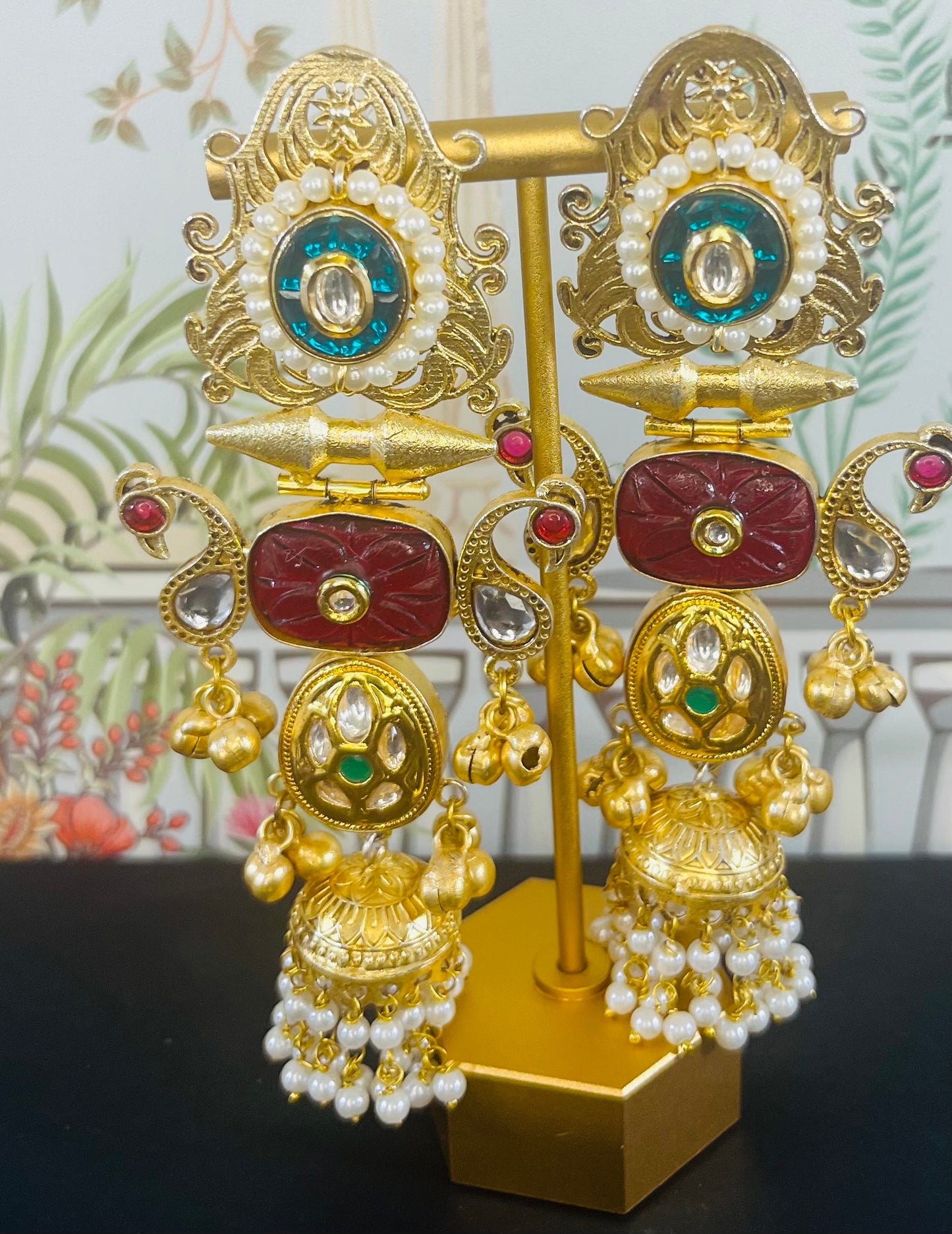 RC- 003 Gold replica with pachi detailing with earchain