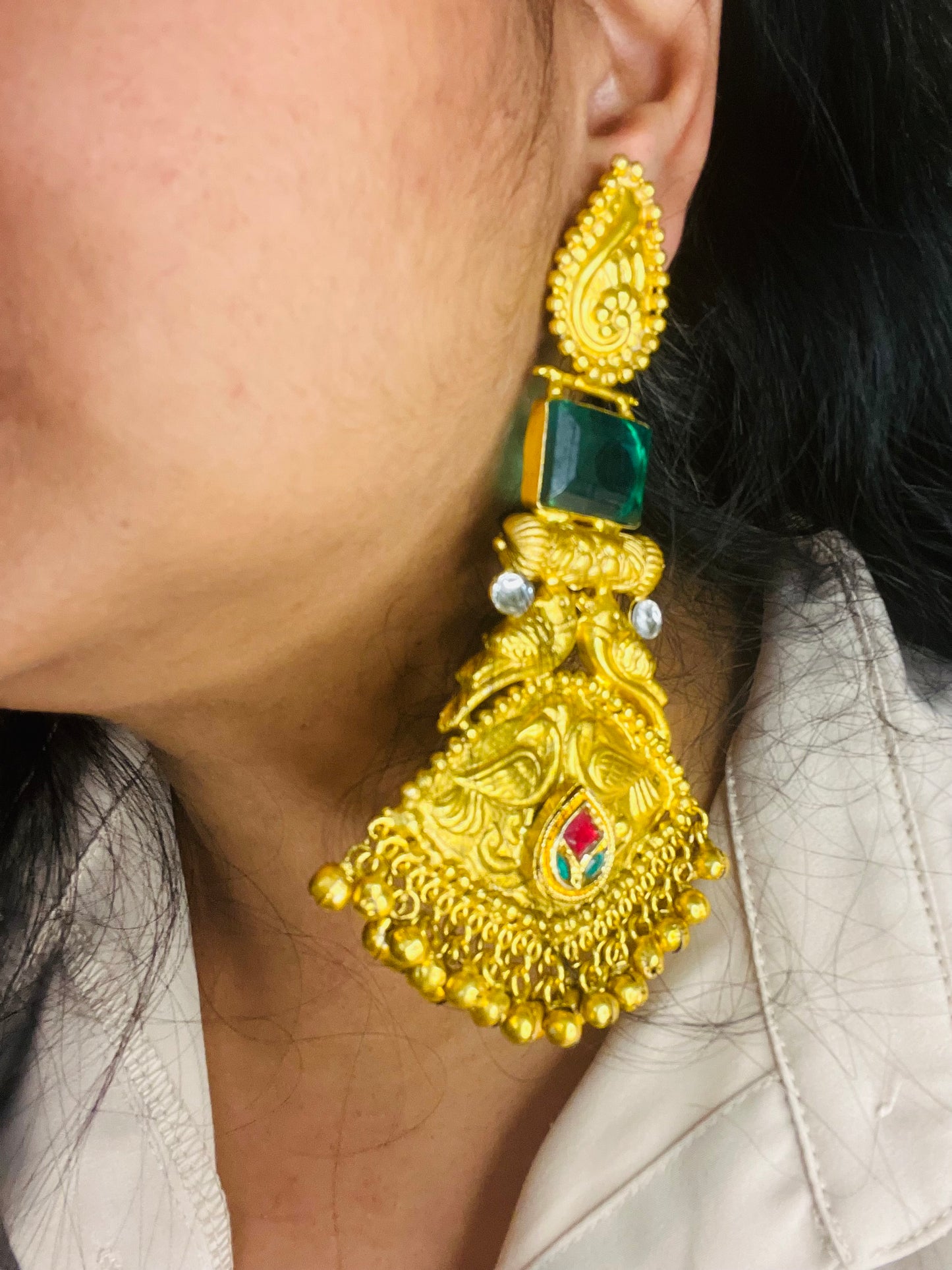 Golden replica chand bali