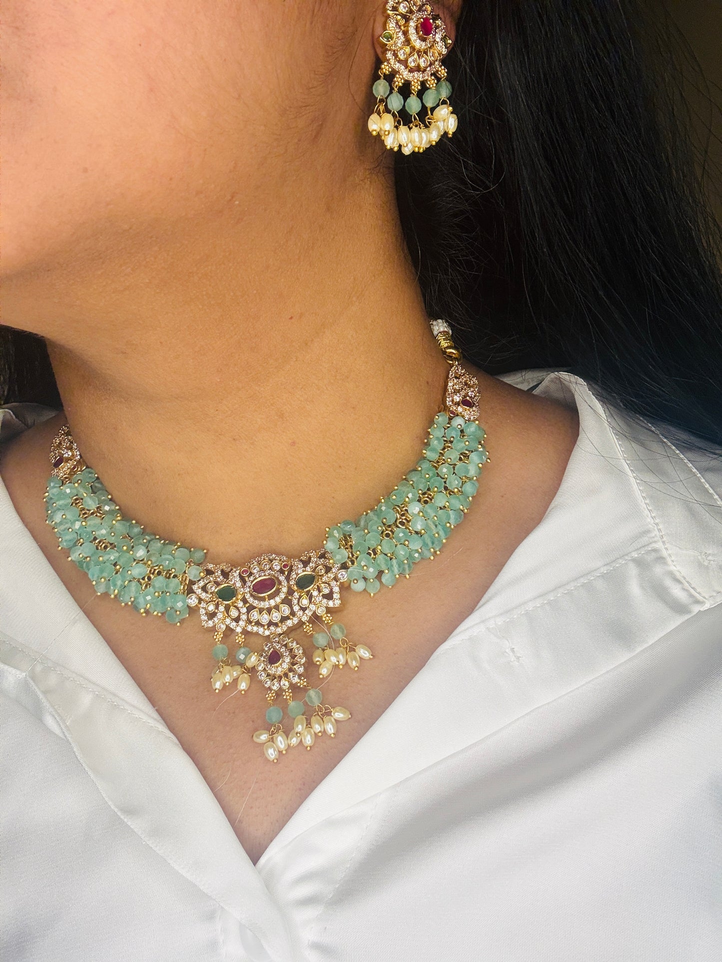 Aa018 Mint green beads necklace