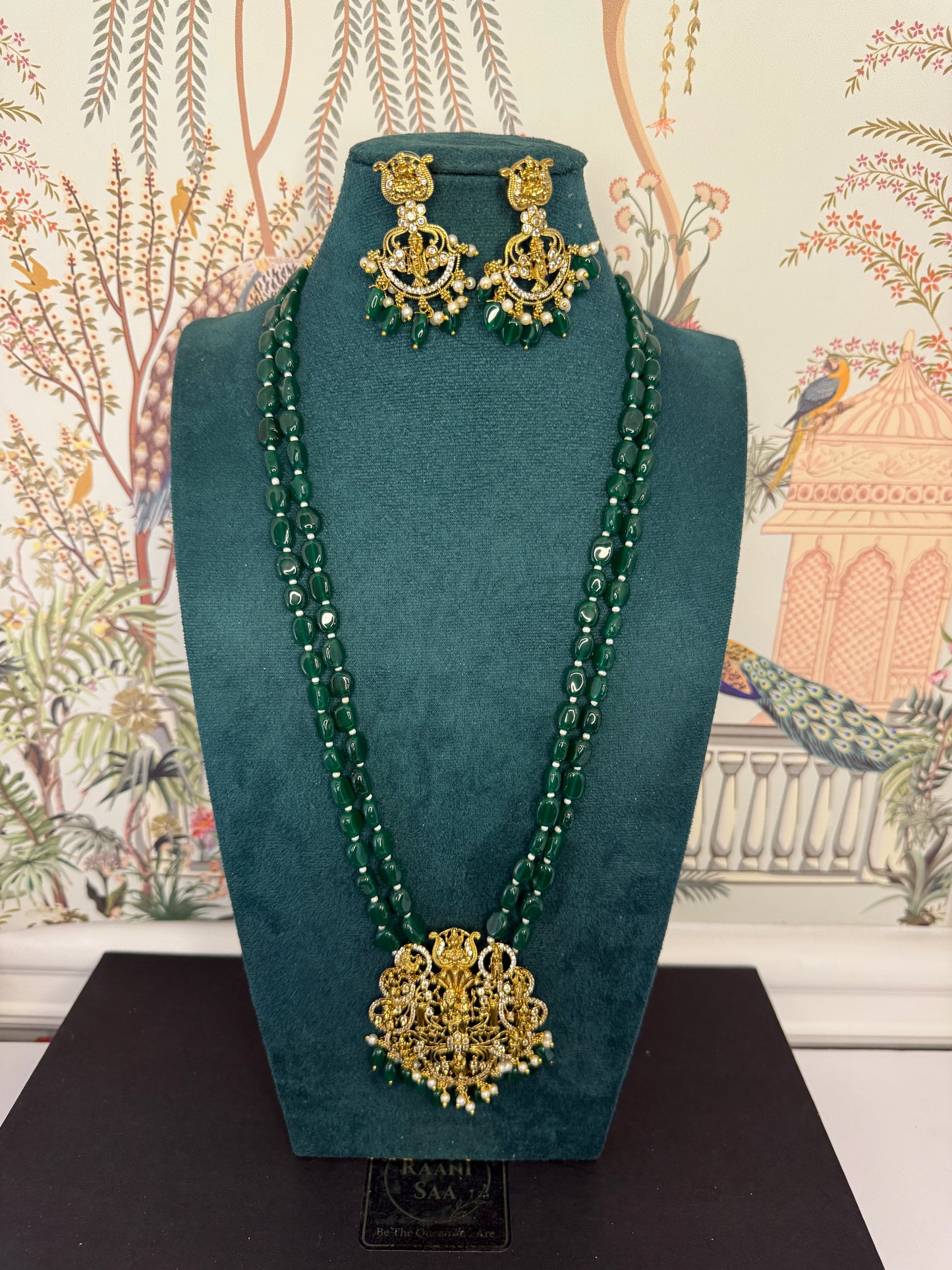 Aa025 Victorian big pendant Long necklace