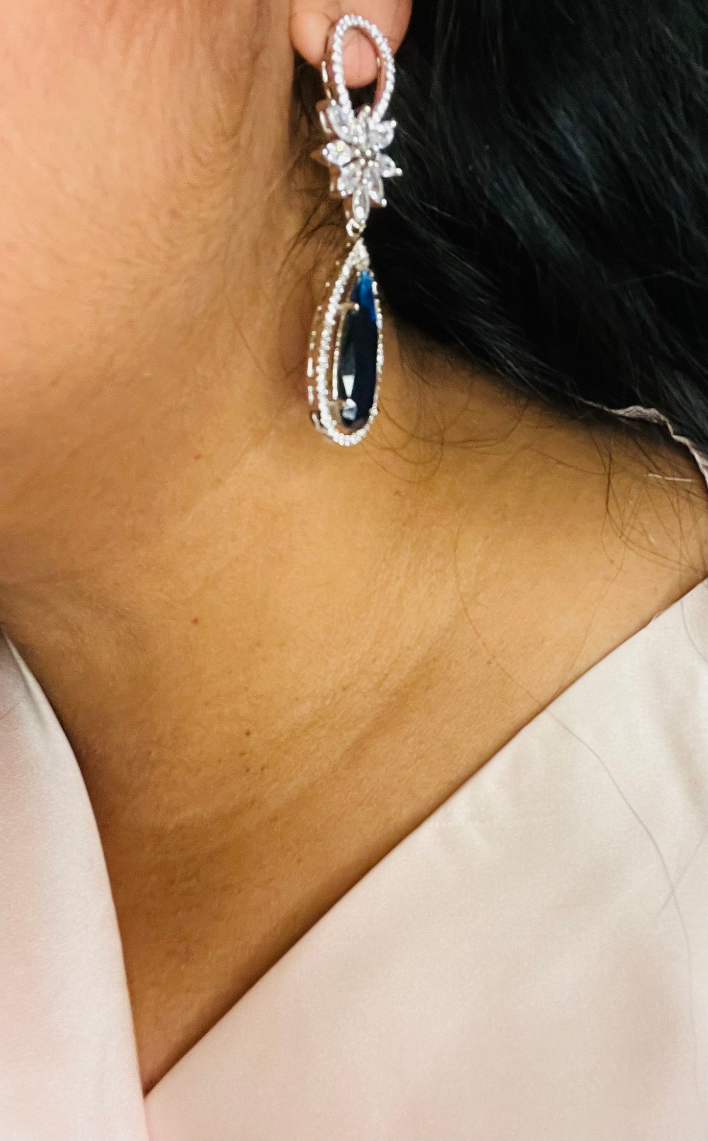 A02 Modern sleek AD danglers