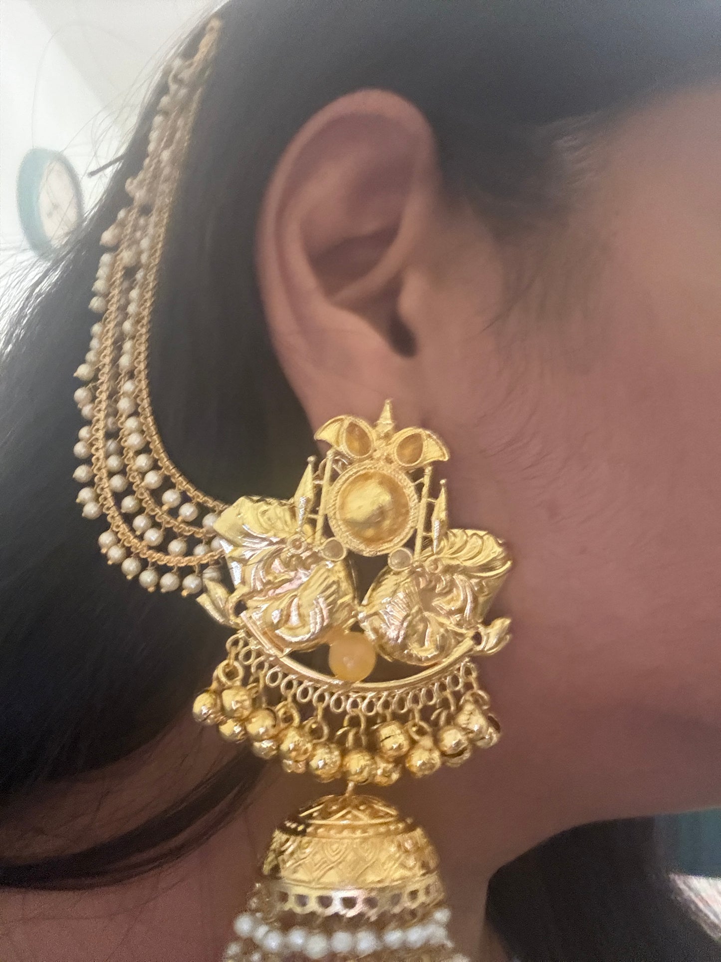 RC- 006 Golden replica earrings in pink or peach with pearl earchain