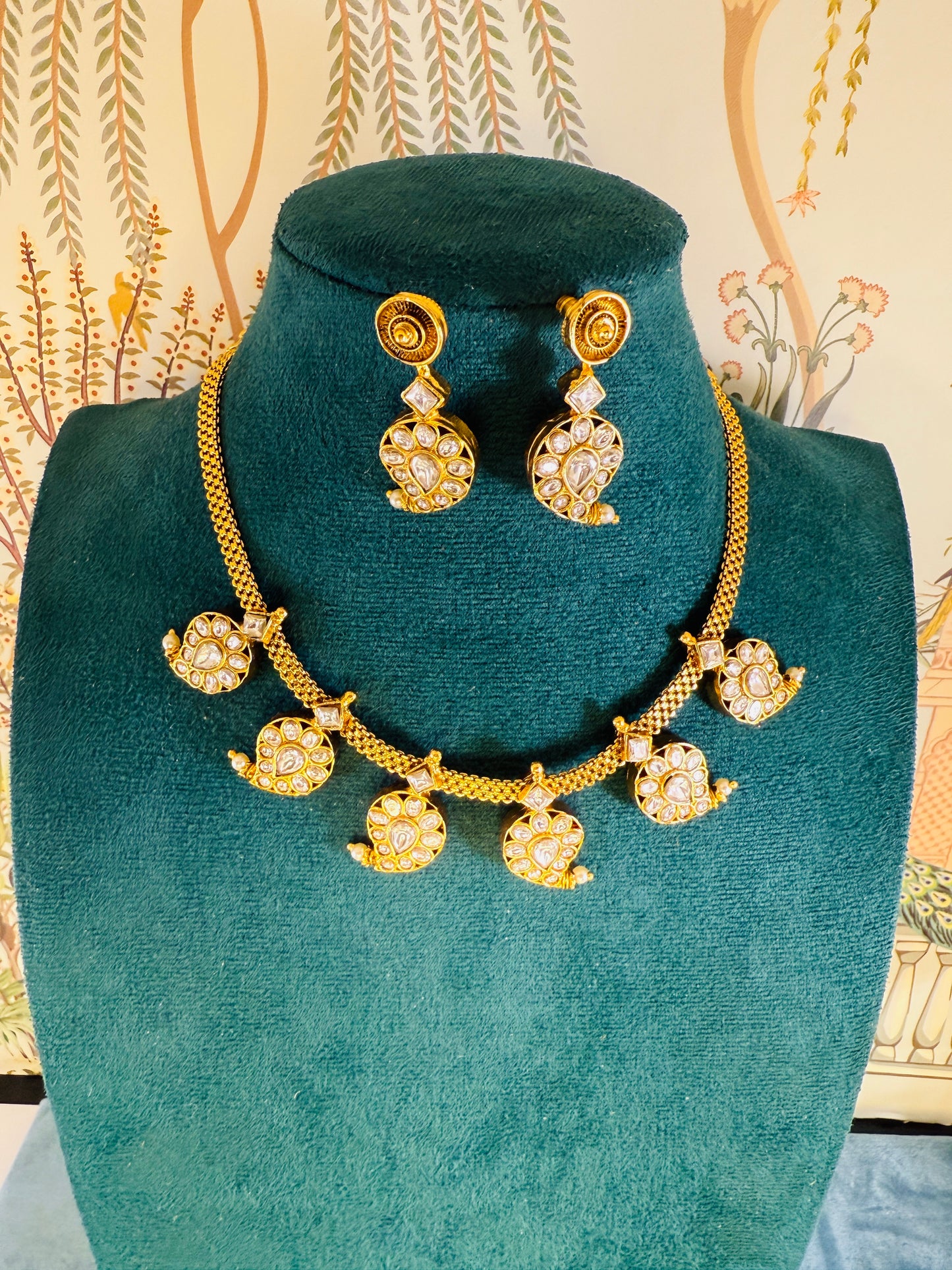 Reversible 2-in-1 mango necklace