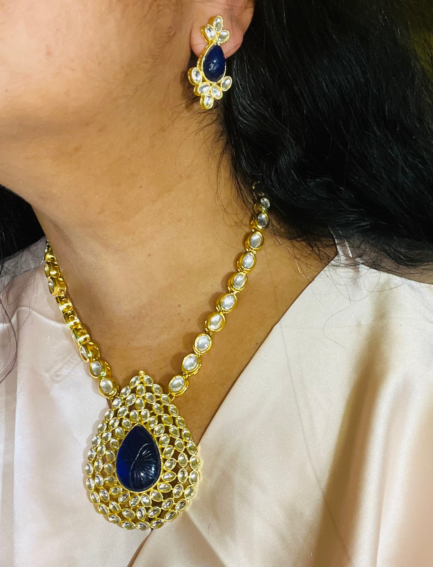 Navy carved stone pendant kundan haar