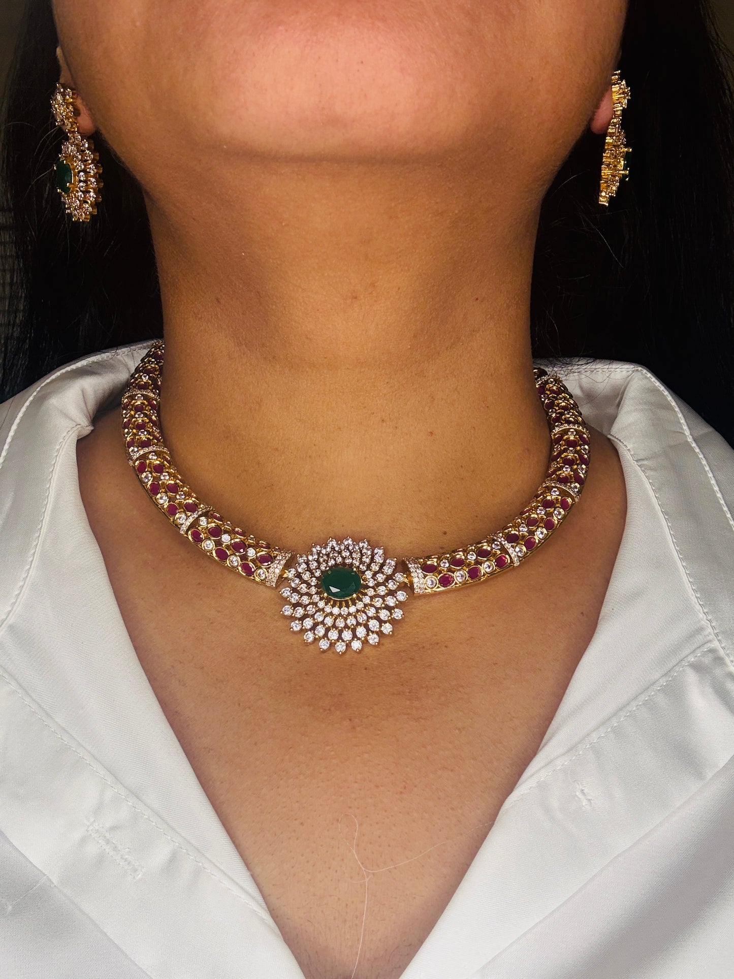 Aa019 AD set with red green stones
