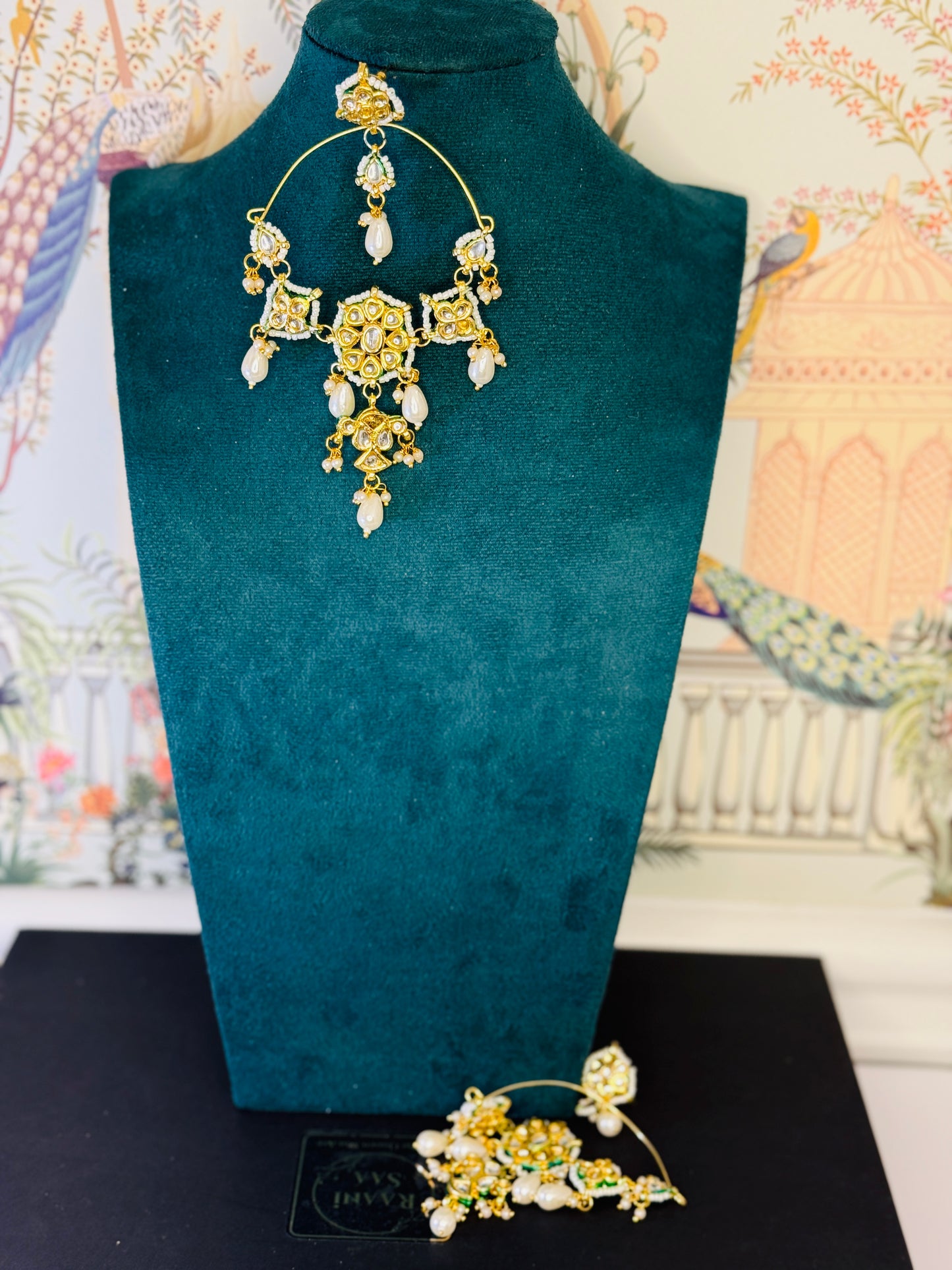 Aa003 Big kundan earrings