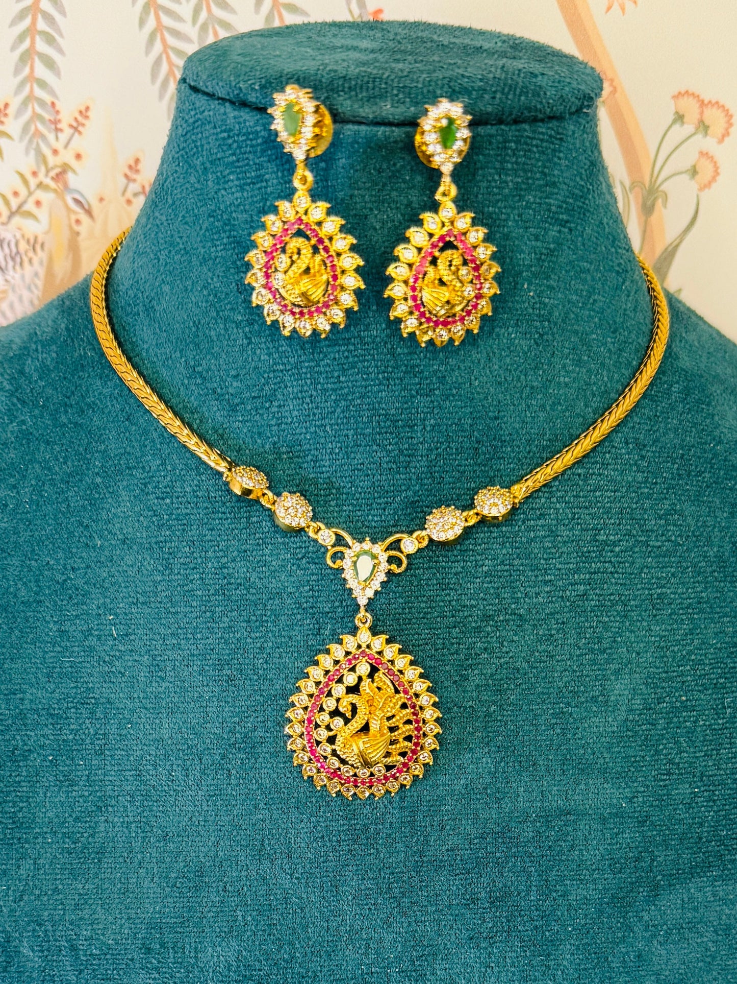Aa008 Gold look delicate necklace set