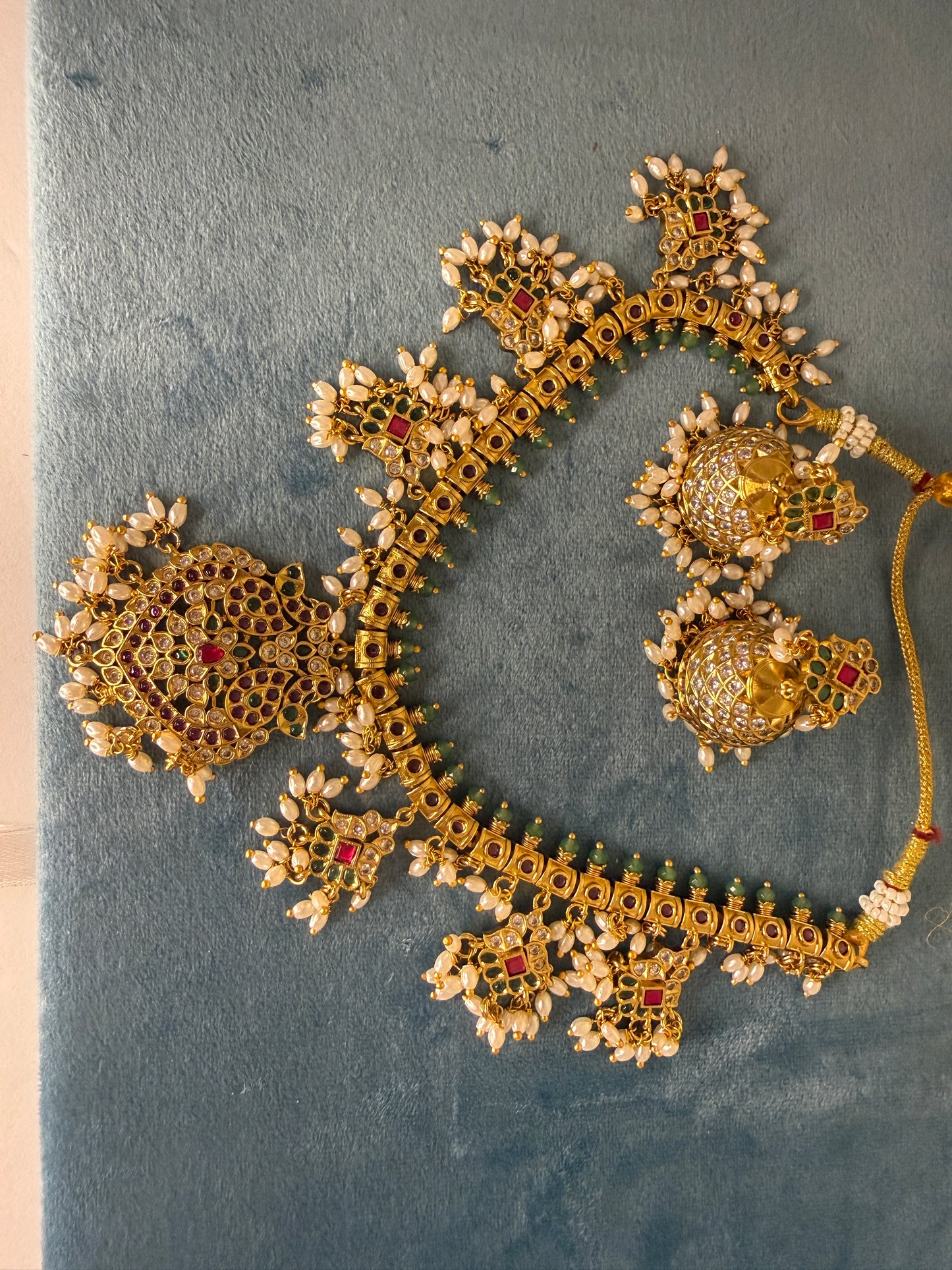 Aabha Guttapusallu premium necklace