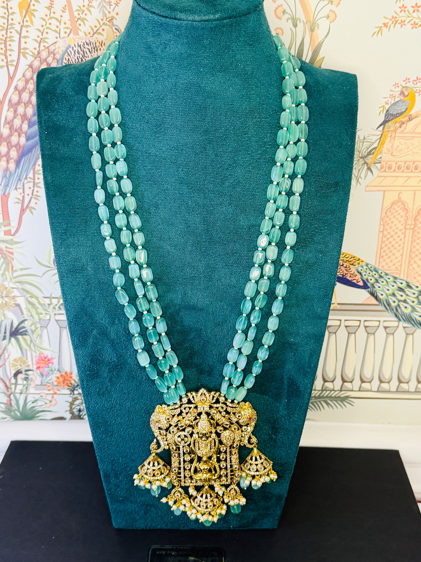 Aa009 Big Victorian necklace mint green
