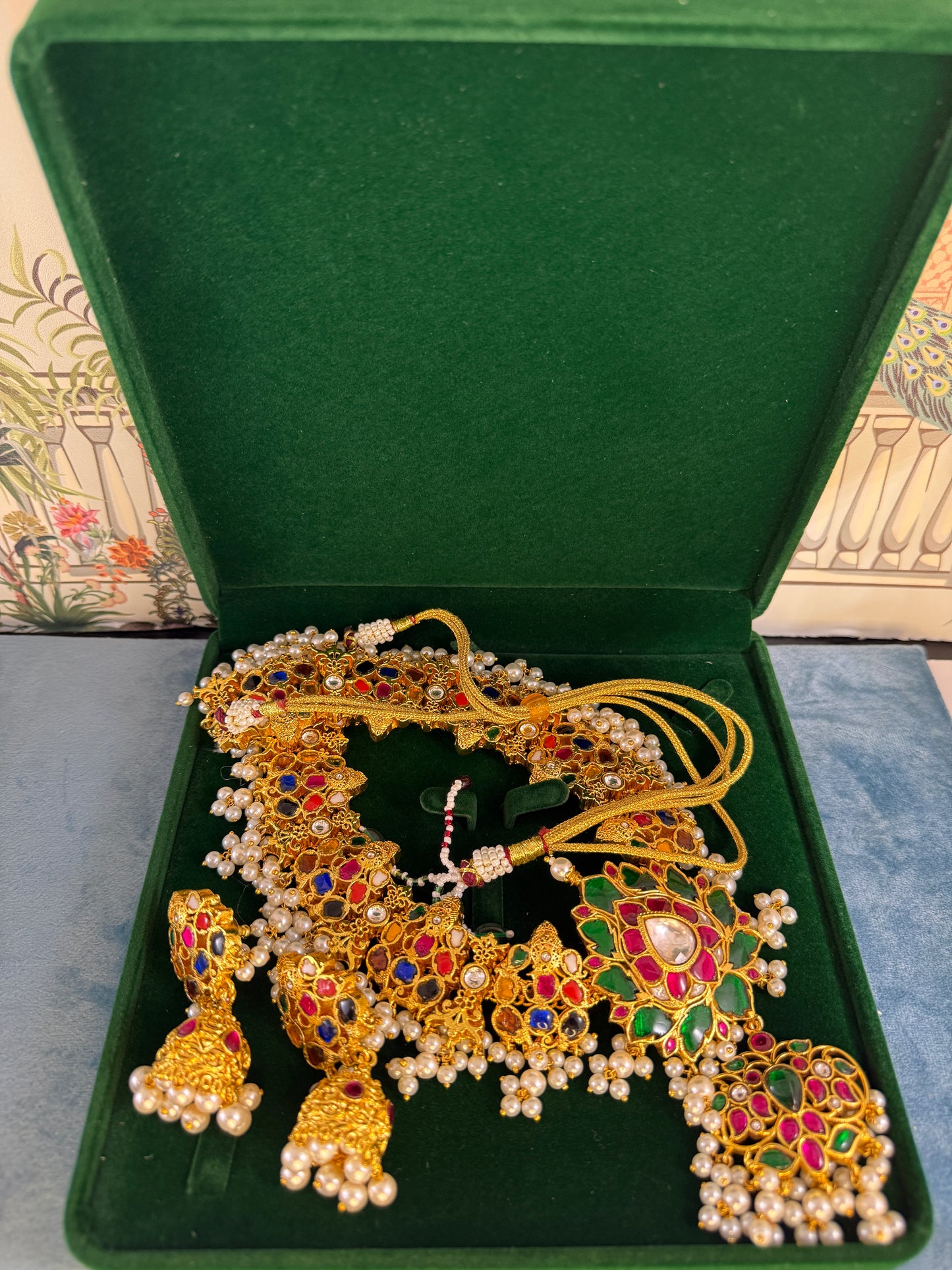 Navratna- Premium Jadau