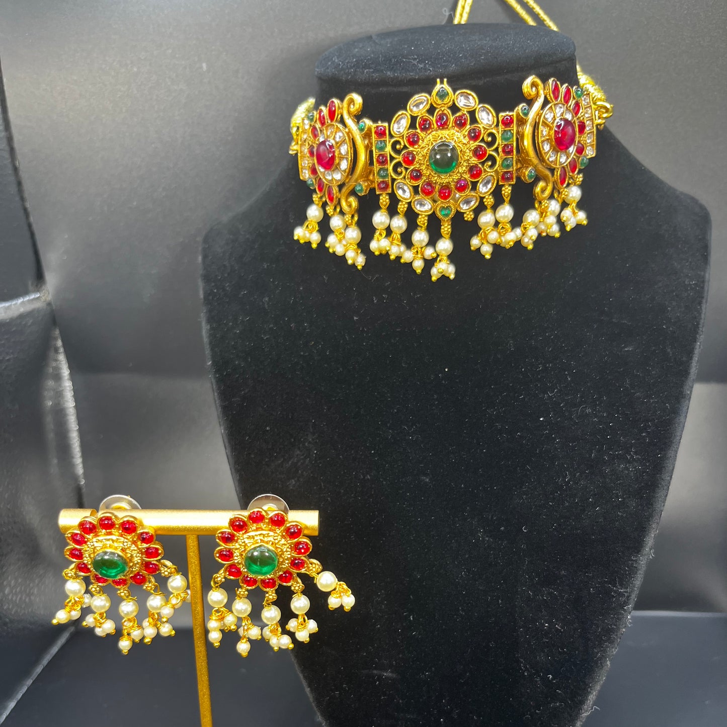 Kempu choker 1