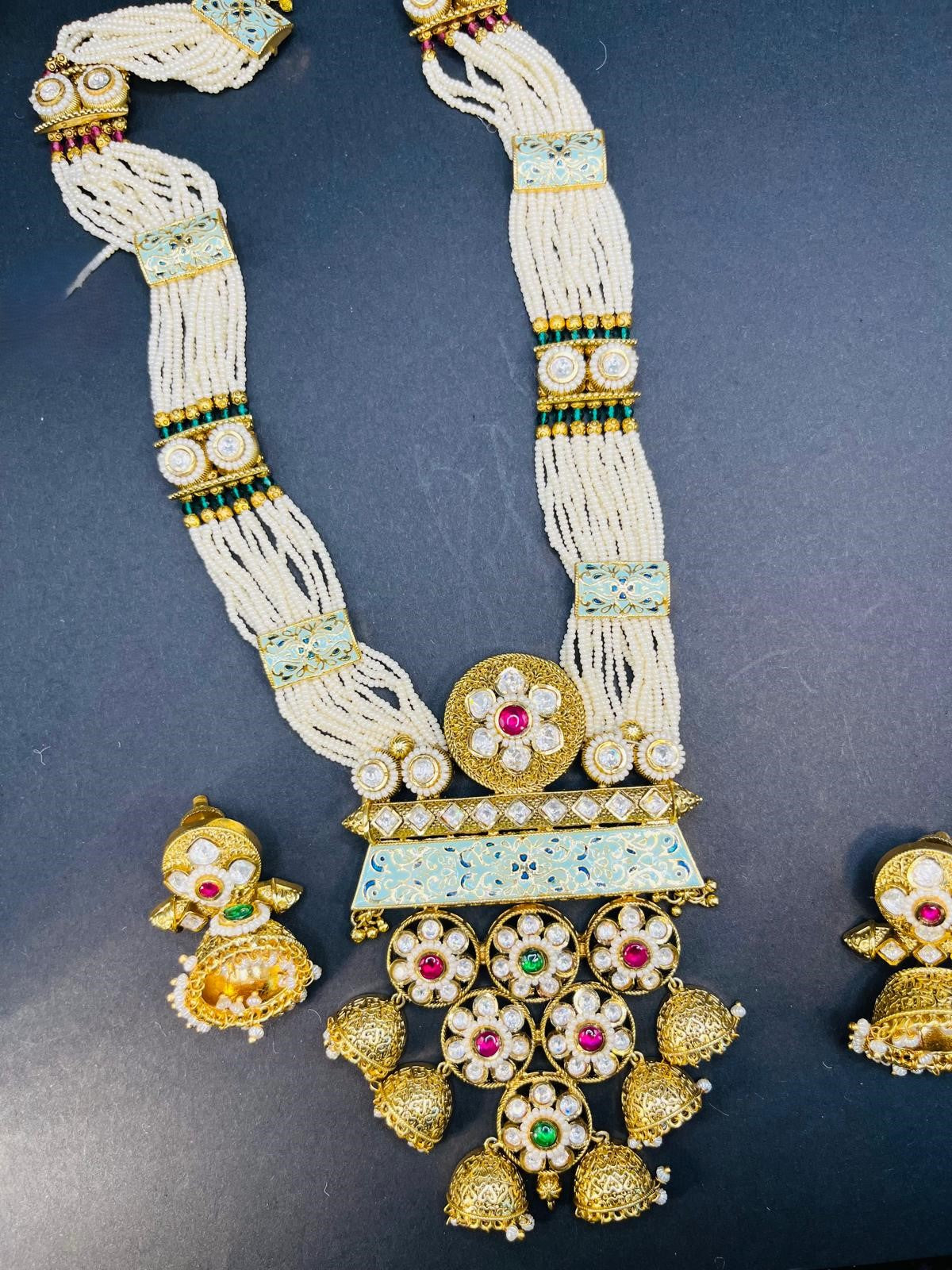 Abhika- Rajwadi heavy set