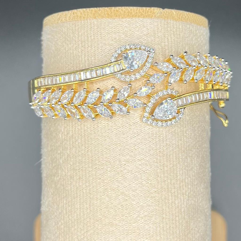 Bracelet in CZ