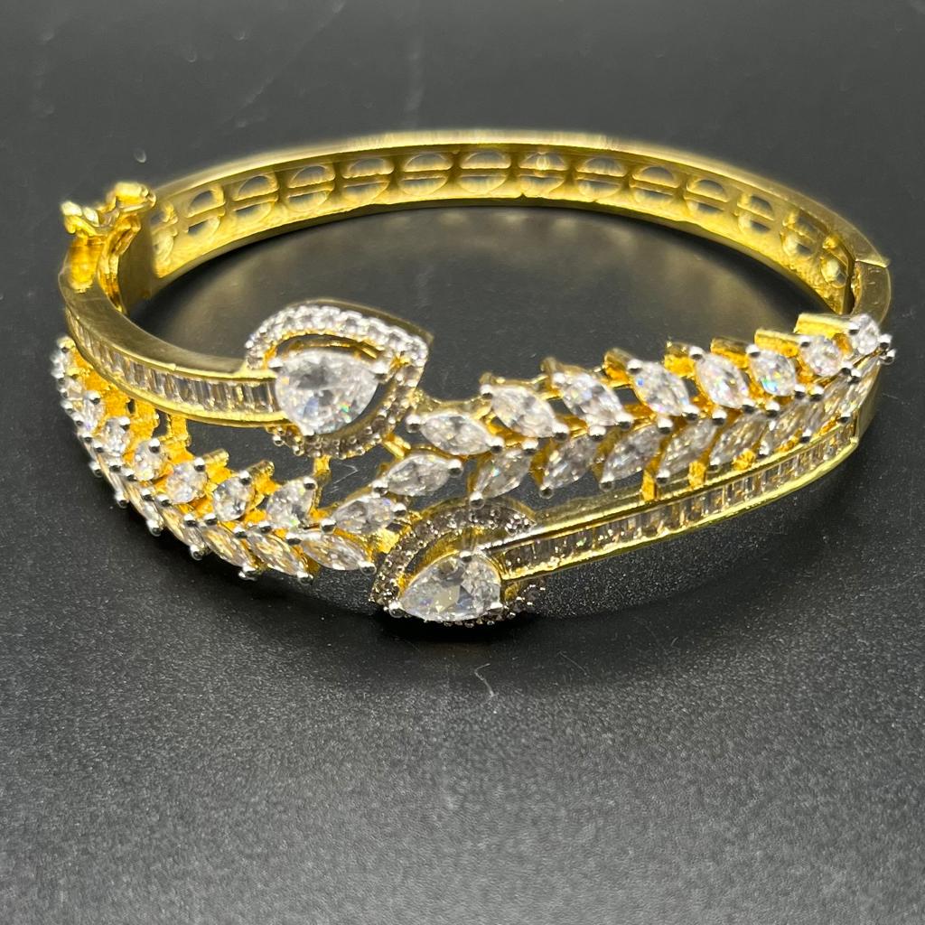 Bracelet in CZ