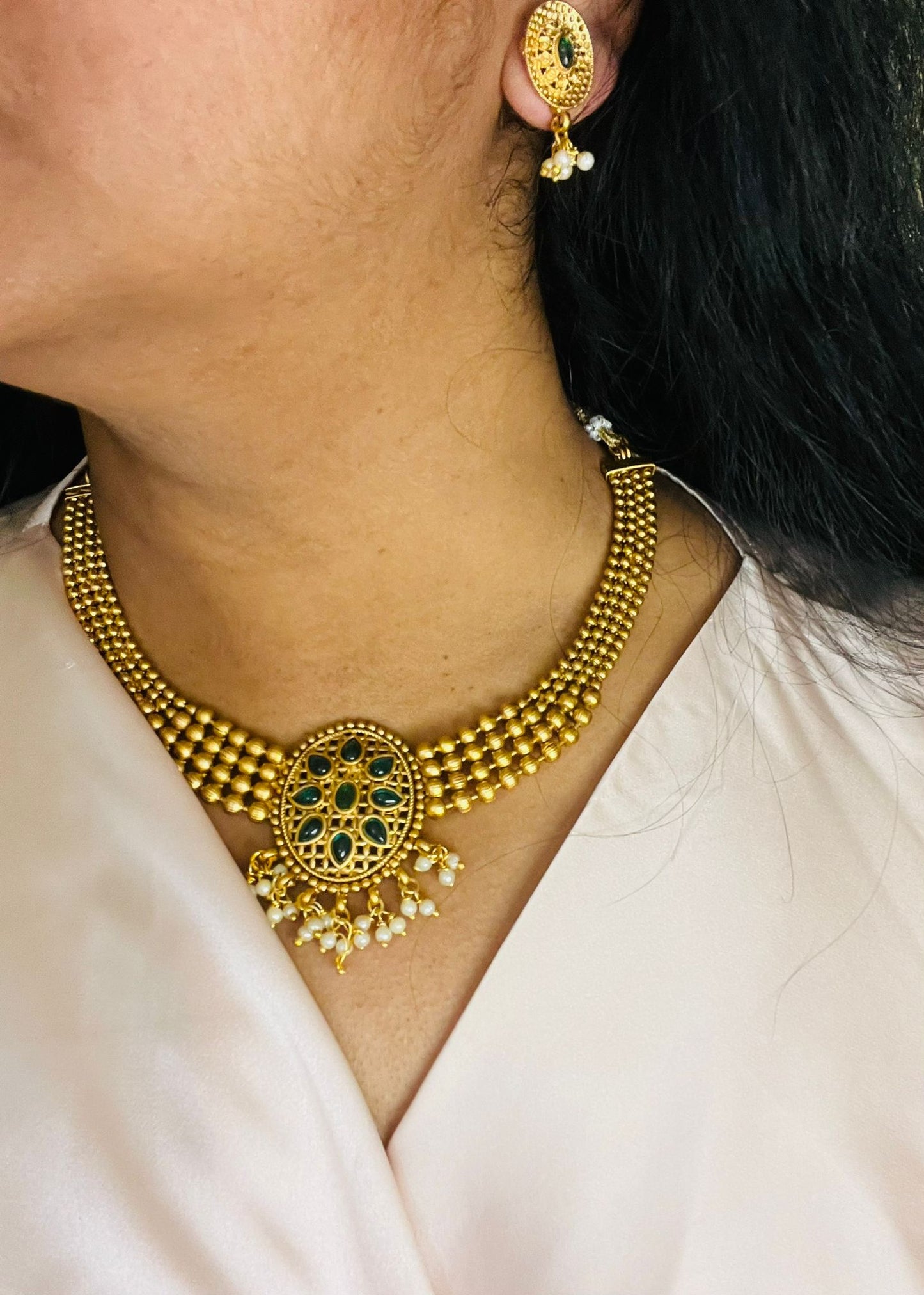 Aabha RLB-012 Gold look with round pendant