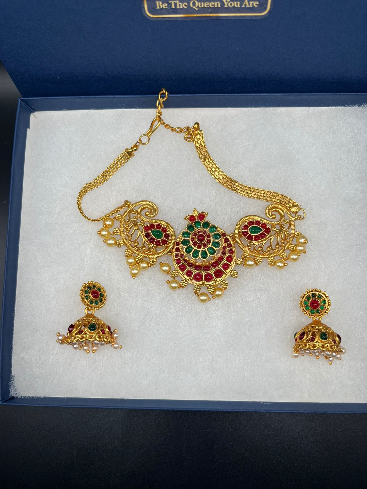 Kempu stones choker