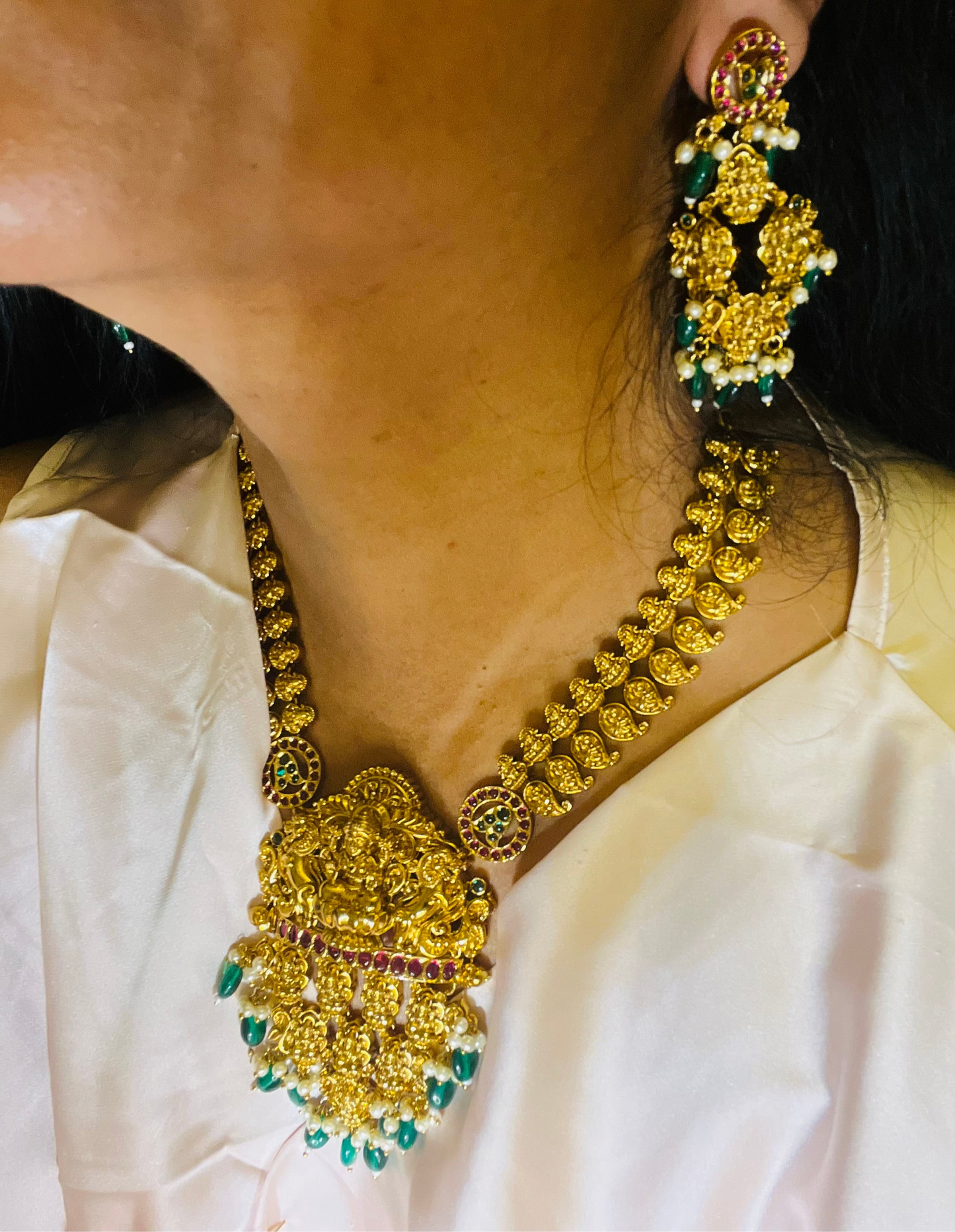 Aabha- Temple Nakshi jewellery