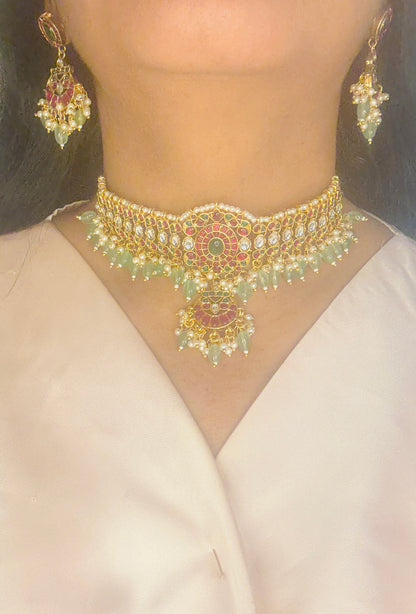 Radha- Classic choker look