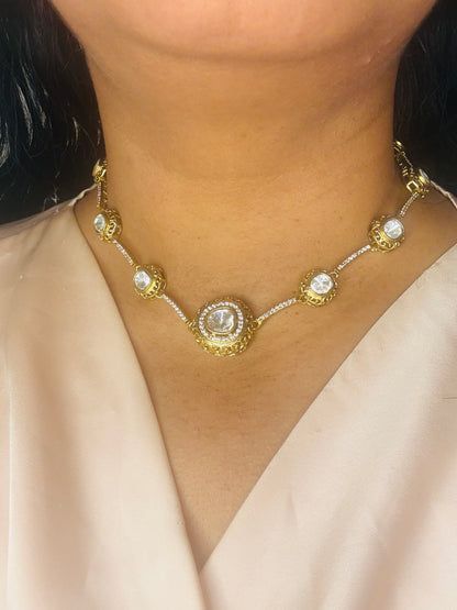 Aabha Delicate kundan set