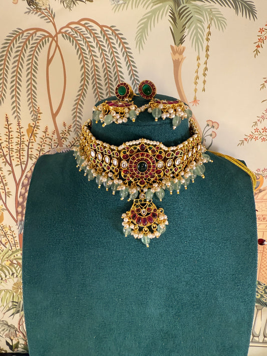 Radha- Classic choker look