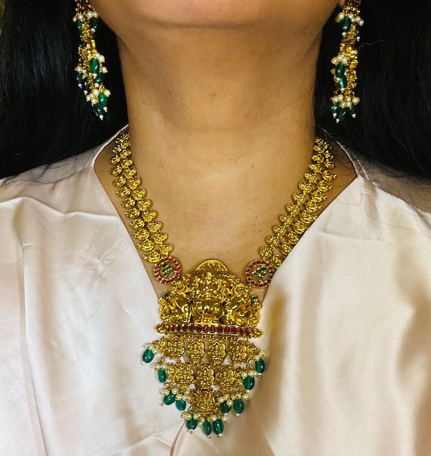 Aabha- Temple Nakshi jewellery