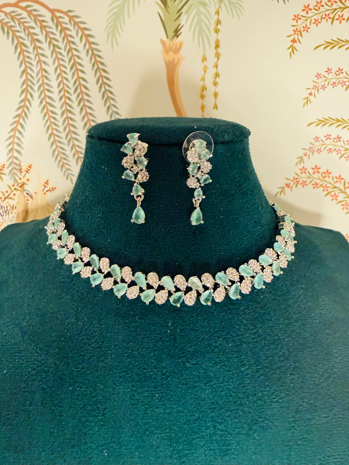 Ad choker set in 2 colors blue mint