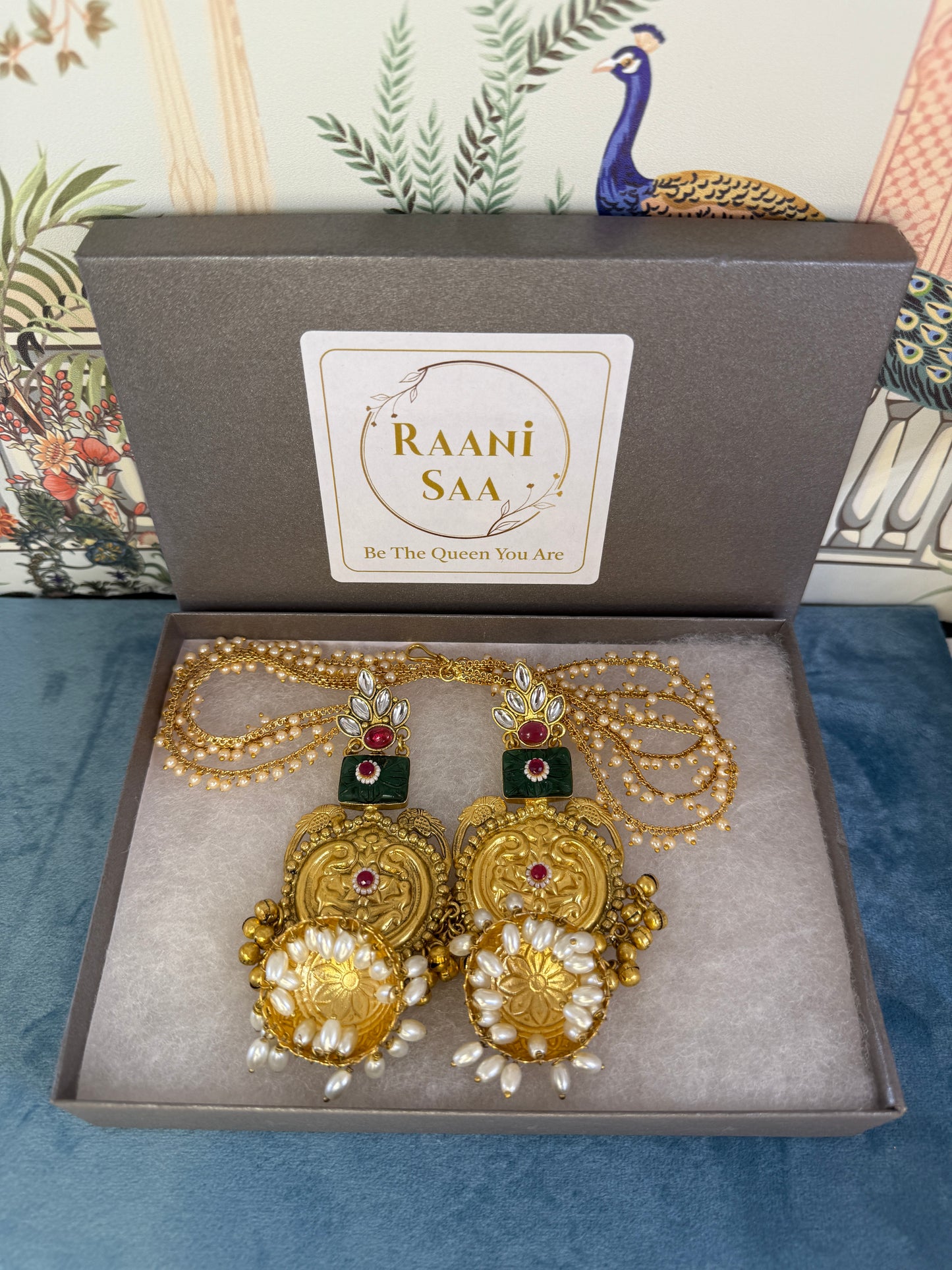 RS-006 Golden replica in green stone with earchain