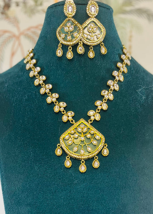 Aza- Kundan mint necklace