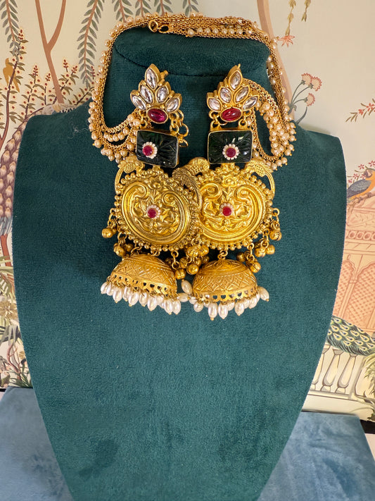 RS-006 Golden replica in green stone with earchain