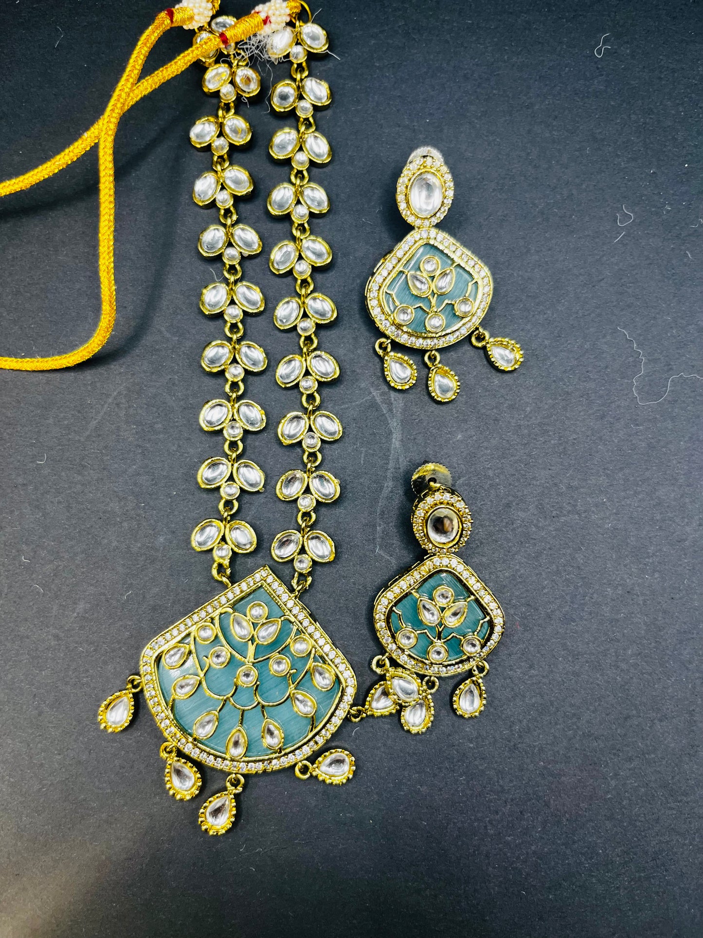 Aza- Kundan mint necklace