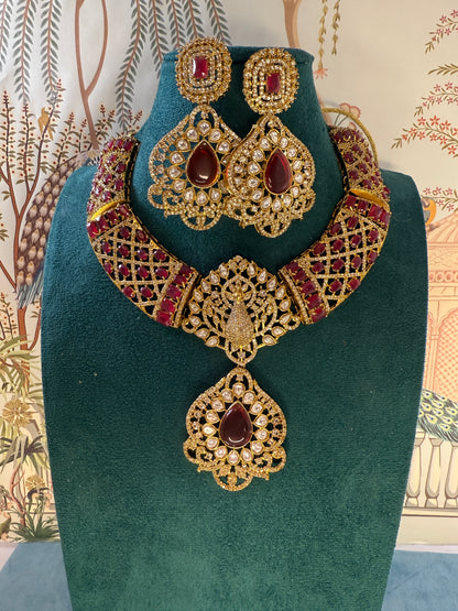 Morni- Red stones 3D peacock