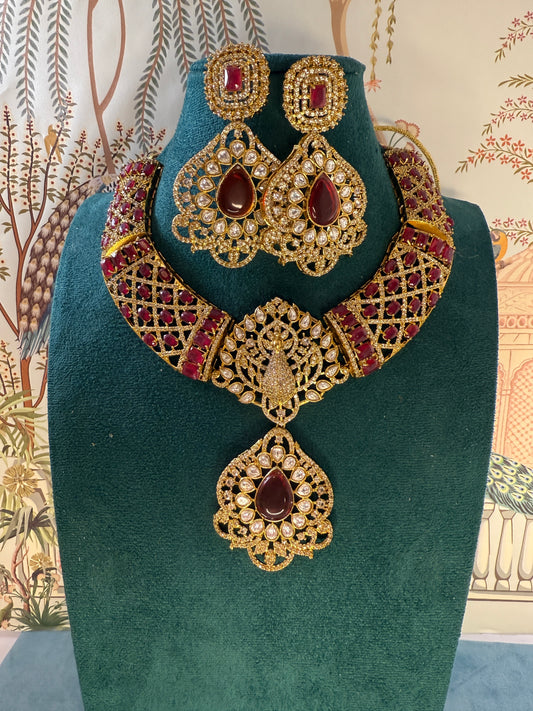 Morni- Red stones 3D peacock