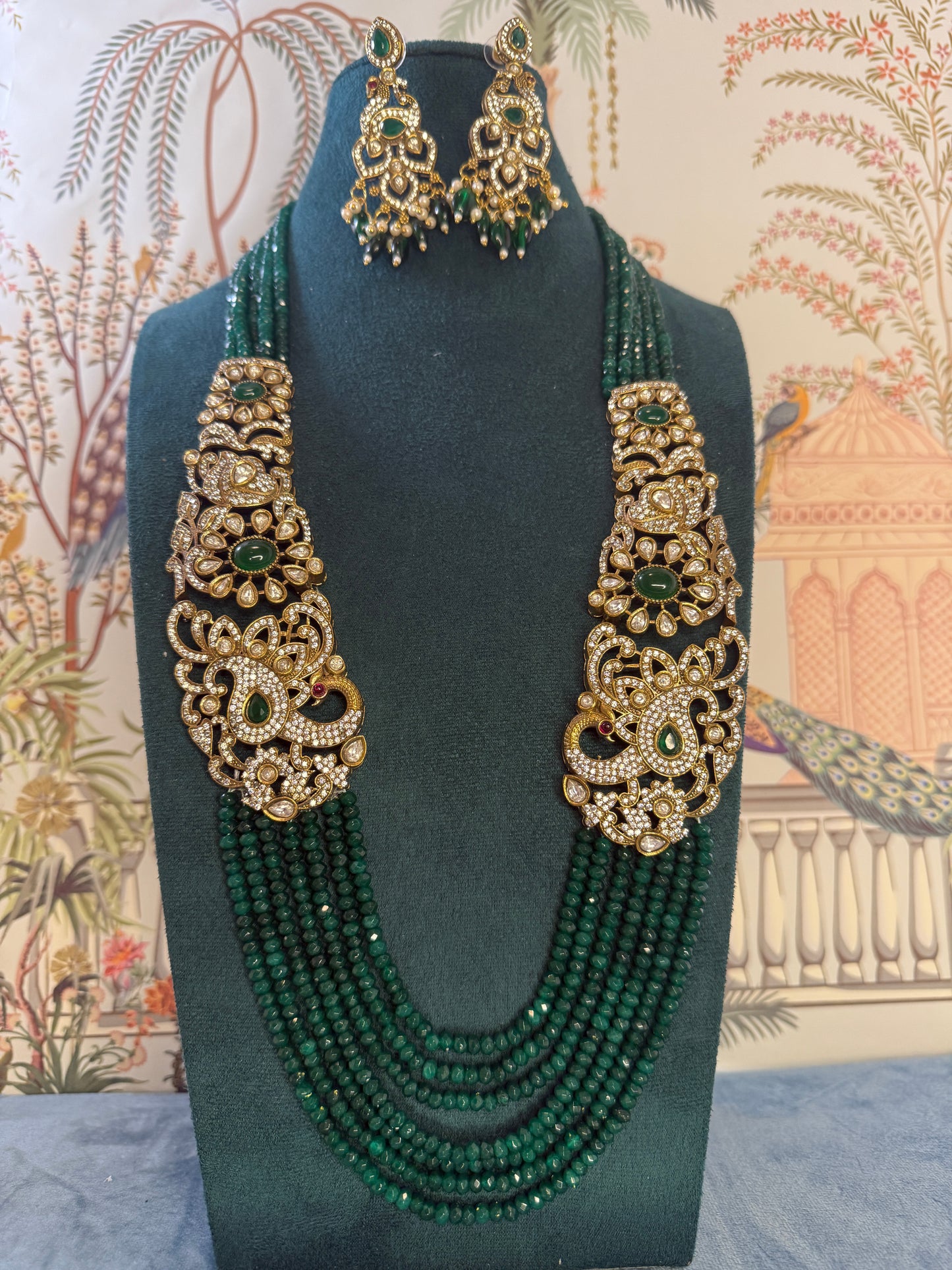 Pakhi- crystal layers with 2 heavy Ad broaches