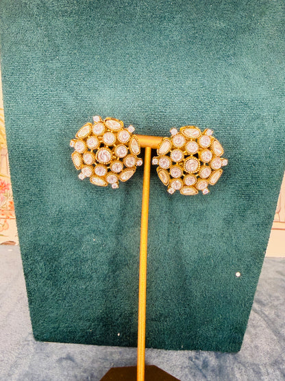 Kundan studs Elegant and stylish
