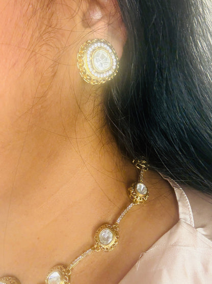 Aabha Delicate kundan set
