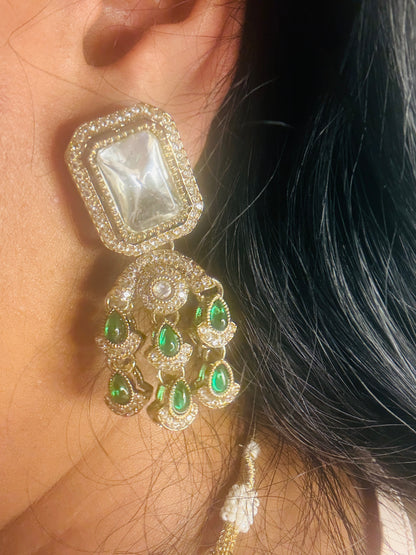 Green stone waterfall look with tikka