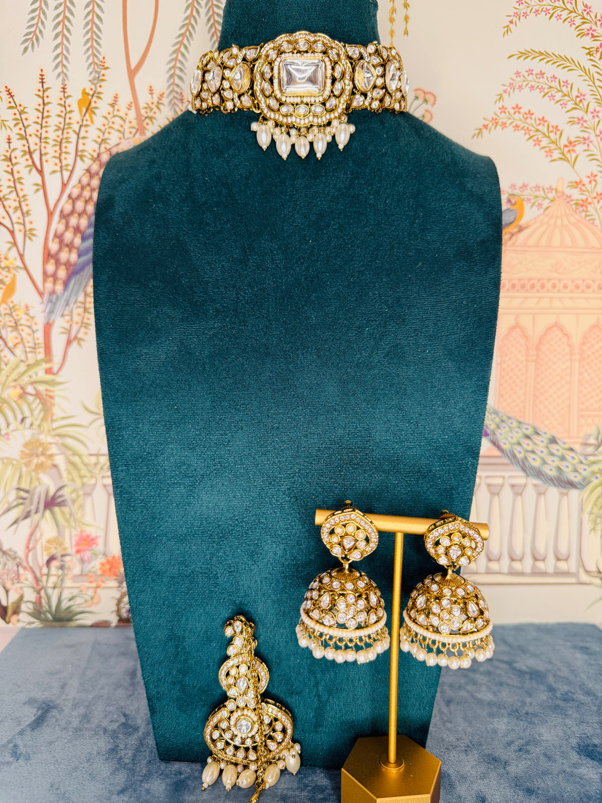 Mandala- Classic white Kundan with tikka