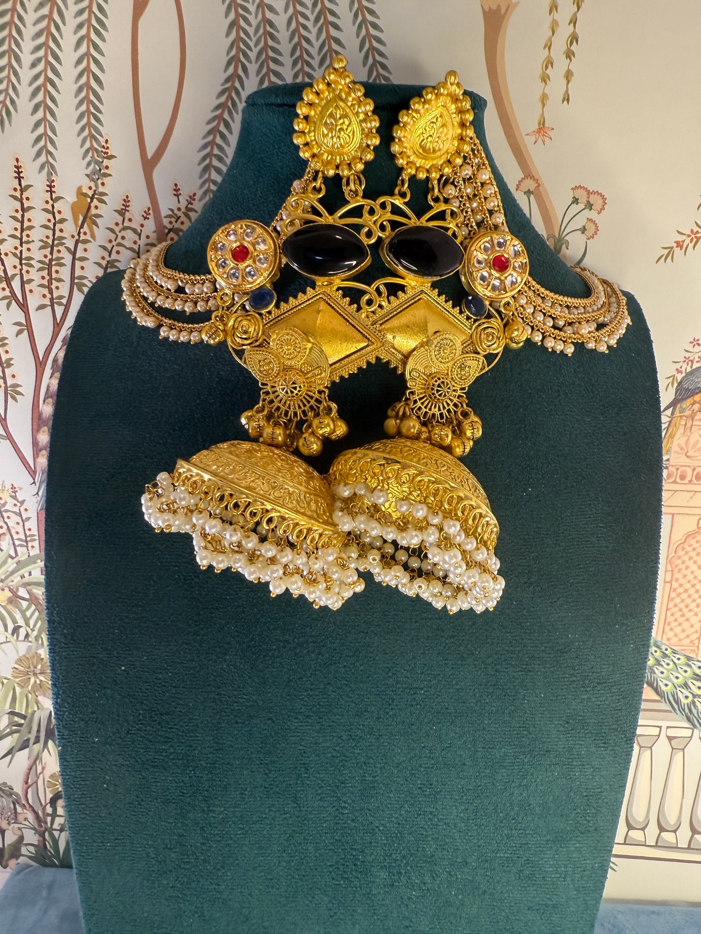 RC- 001 Monalisa stone golden replica Jhumka with earchain