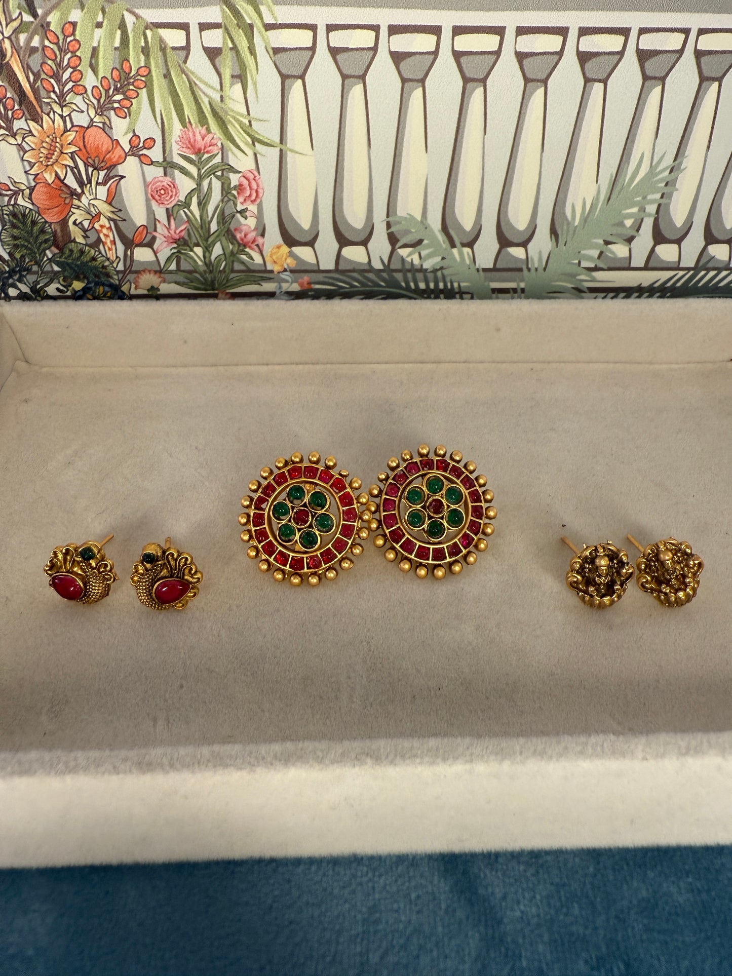 Tejaswi - Bright and beautiful changeable earrings