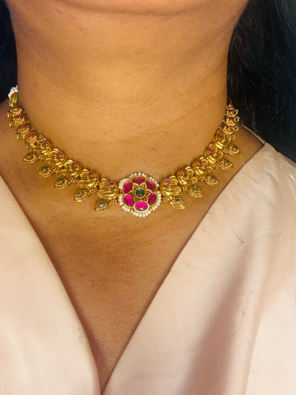 Delicate Indian look necklace