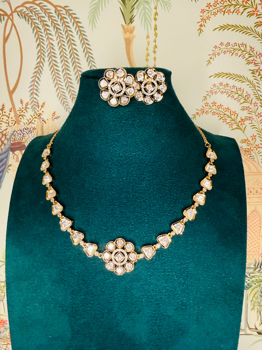 Single line kundan choker