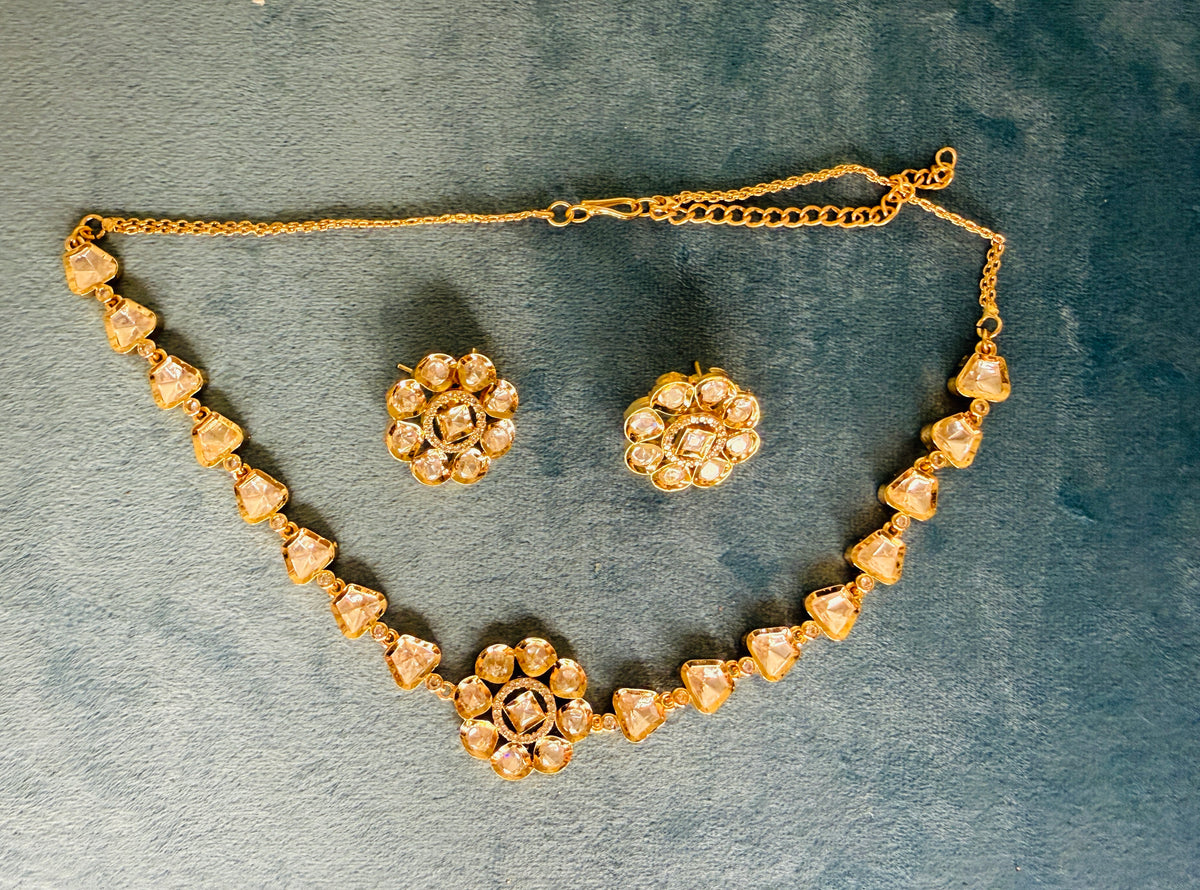 Single line kundan choker