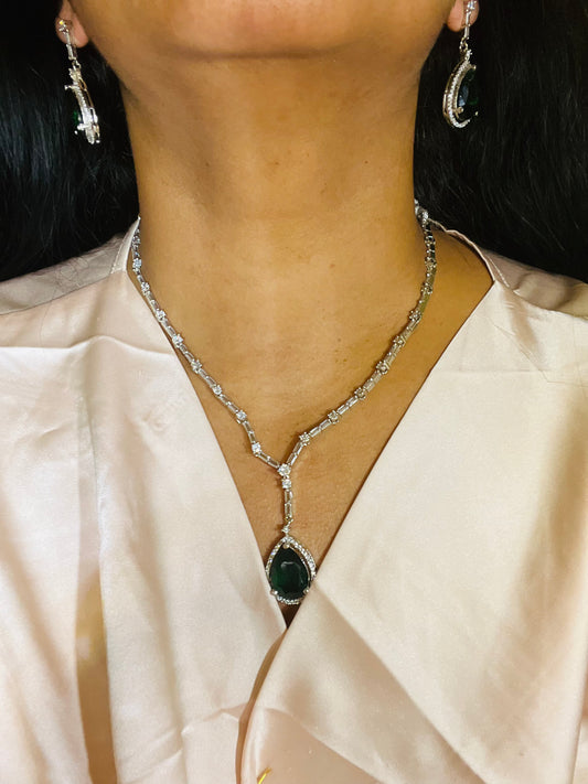 Gemstone necklace green